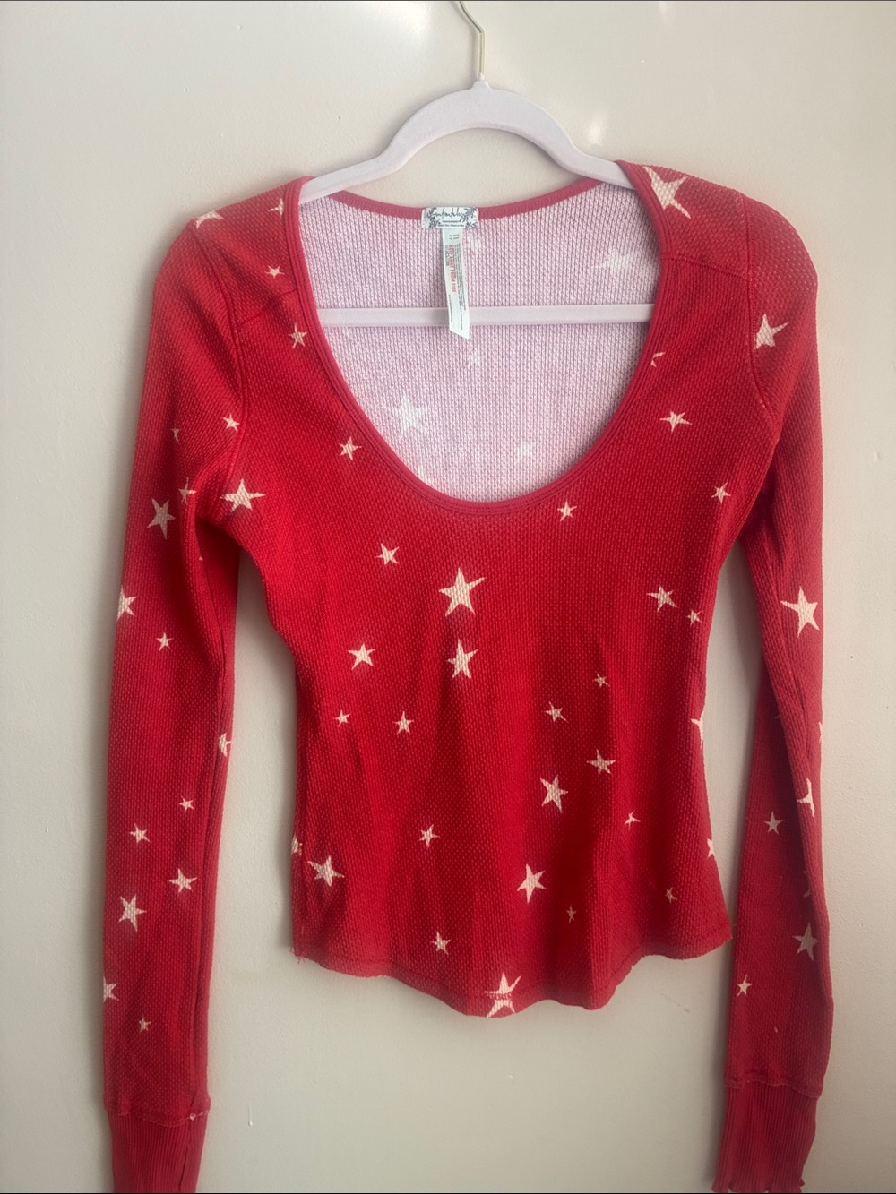 Red Star Print Long Sleeve Scoop Neck Thermal Top